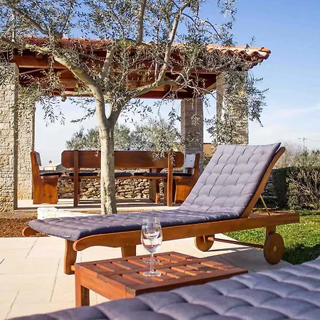 Villa Tedi Galižana