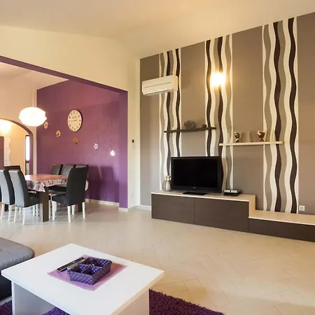 Villa Tedi Galižana